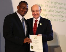 Wedzerayi Mashangu with Peter Hansford Wedzerayi Mashangu with Peter Hansford