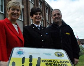 SmartWater-3 Sheila Beilby (Stonnall Parish Council), Superintendent Juliet Prince (Staffordshire Police) and Steve Lloyd (SmartWater)