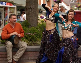 Belly dancers prepare for the Lichfield Festival Fringe Belly dancers prepare for the Lichfield Festival Fringe
