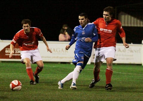 dean-perrow-lays-off-the-ball