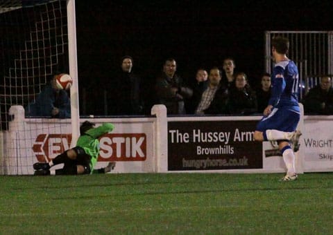 farmers-free-kick-beats-the-keeper-1-1