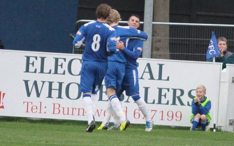 perrow_celebrates_1-0