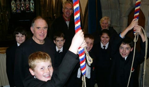 Nether Stowe School students give bell ringing a try