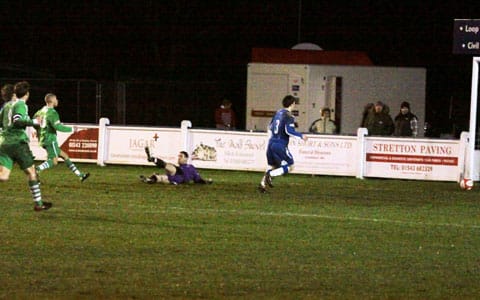 luke-powell-pulls-one-back-3-1