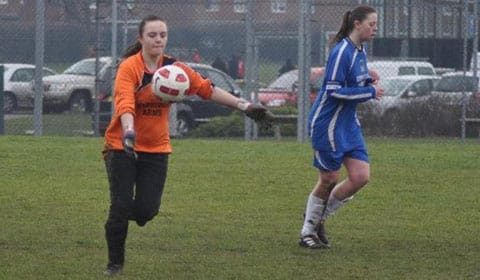 CFCL-Goalkeeper-Becky-Troth