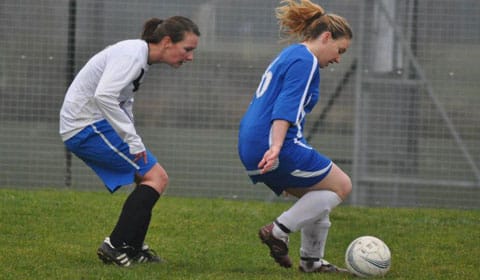 CFCL-Man-of-the-Match-Nicci-Barter-shields-the-ball