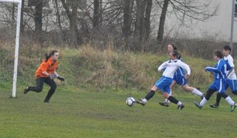 CFCL-Reedswood-take-the-lead