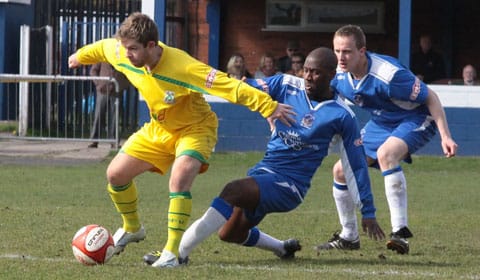 courtney-pitt-midfield-battle