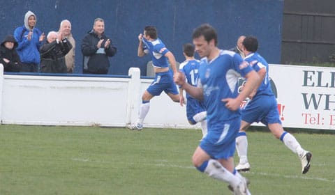 lycett-celebrates-2-2