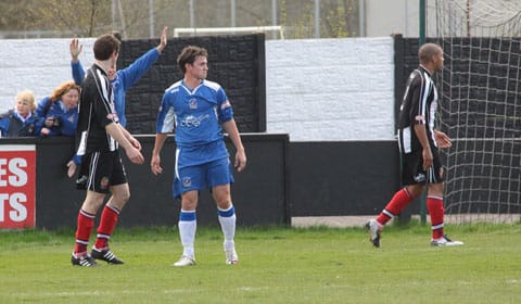 smith-celebrates-2-0