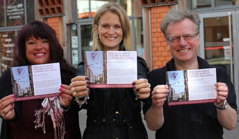 Emily-Robinson,-Lizzie-Thatcher-and-Jonathan-Oates-1 Emily Robinson, Lizzie Thatcher and Jonathan Oates with the invitations