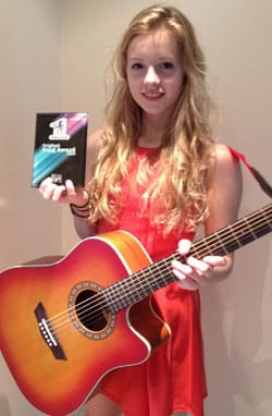 chloeadamsupright Chloe Adams
