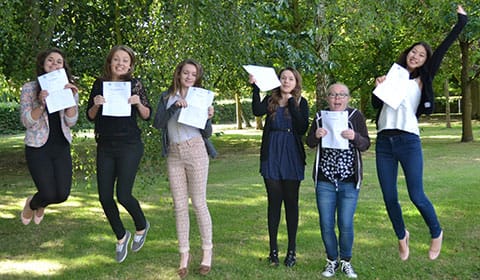 Laura Fielding, Jessica Castledine-Pearce, Tara Best, Beth Vaughan, Georgia Denton and Leika Nell