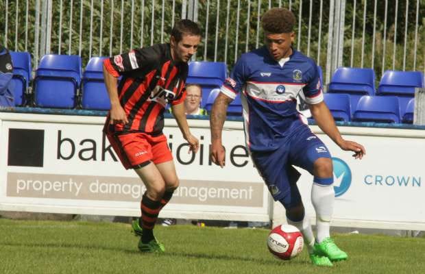 Ryan Wynter on the ball. Pic: Dave Birt