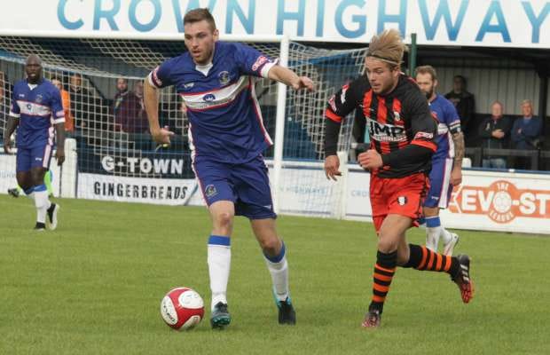 Richard Davies on the ball. Pic: Dave Birt