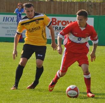 Lee Butler tries to get away from his marker. Pic: Pamela Mullins