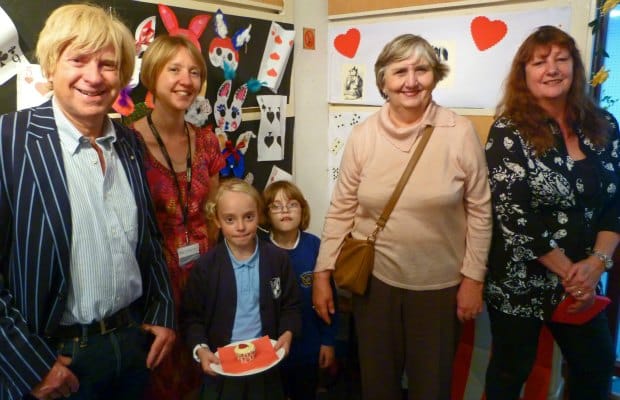 Michael Fabricant MP, Library development officer Liz Leyshon, Lilly-May Coleman, Chloe Bates, Cllr Marion Bland and artist Roselyn Barks