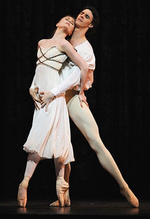 Jenna Roberts as Juliet and Iain Mackay as Romeo. Pic: Roy Smiljanic