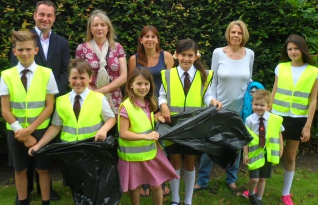 Cllr Iain Eadie with Leomansley residents