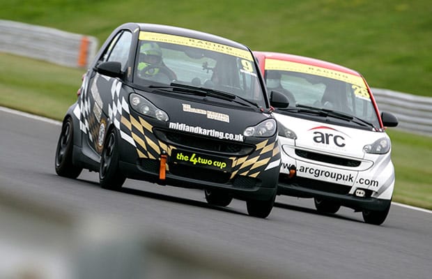 Greg Owens fends off a rival. Pic: JAM Motorsport Photography