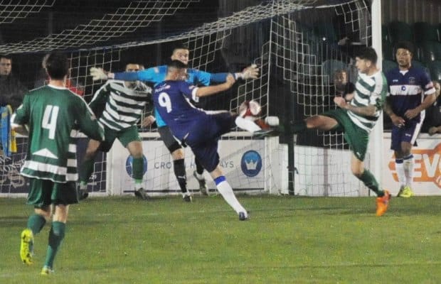 Mitchell Piggon fires an effort goalwards. Pic: Pamela Mullins