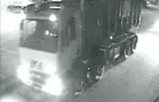The HGV the police officer attempted to stop