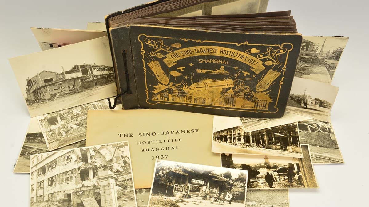 The photo album gifted to Albert Aiers