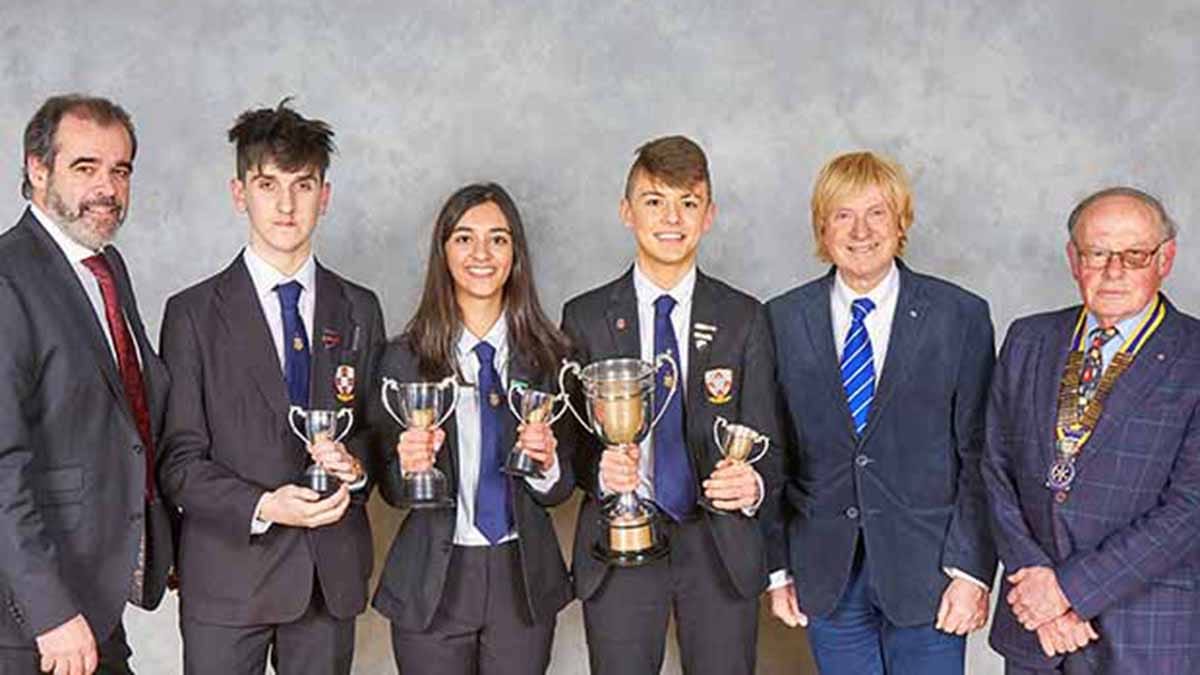 The winners of the 2018 speaking competition