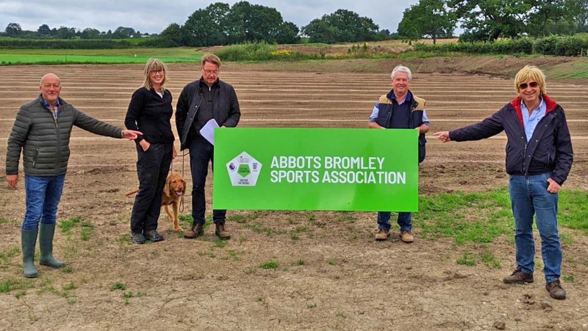 Chris Wood, Louise Haywood, Ian Haywood, John Stevenson from the Abbots Bromley Sports Association with Michael Fabricant MP