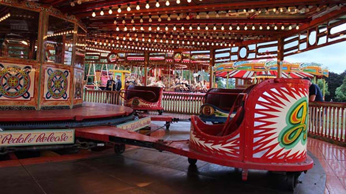 The Lightning Skid ride at Carters Steam Fair