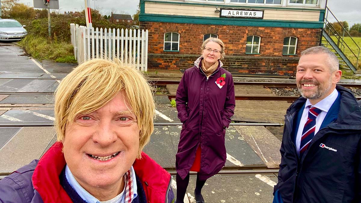 Michael Fabricant, Philippa Rawlinson and Malcolm Holmes next to the railway line near Alrewas