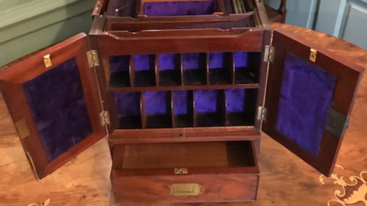 The apothecary box found in Lichfield