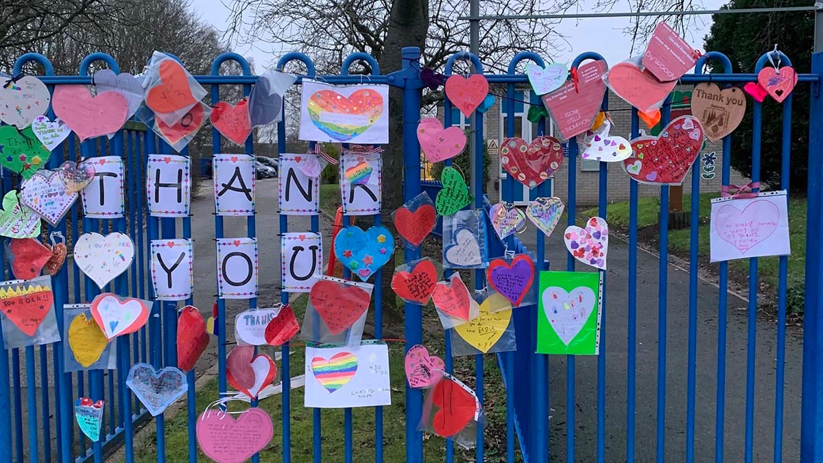 The notes left on the gates at Scotch Orchard Primary School