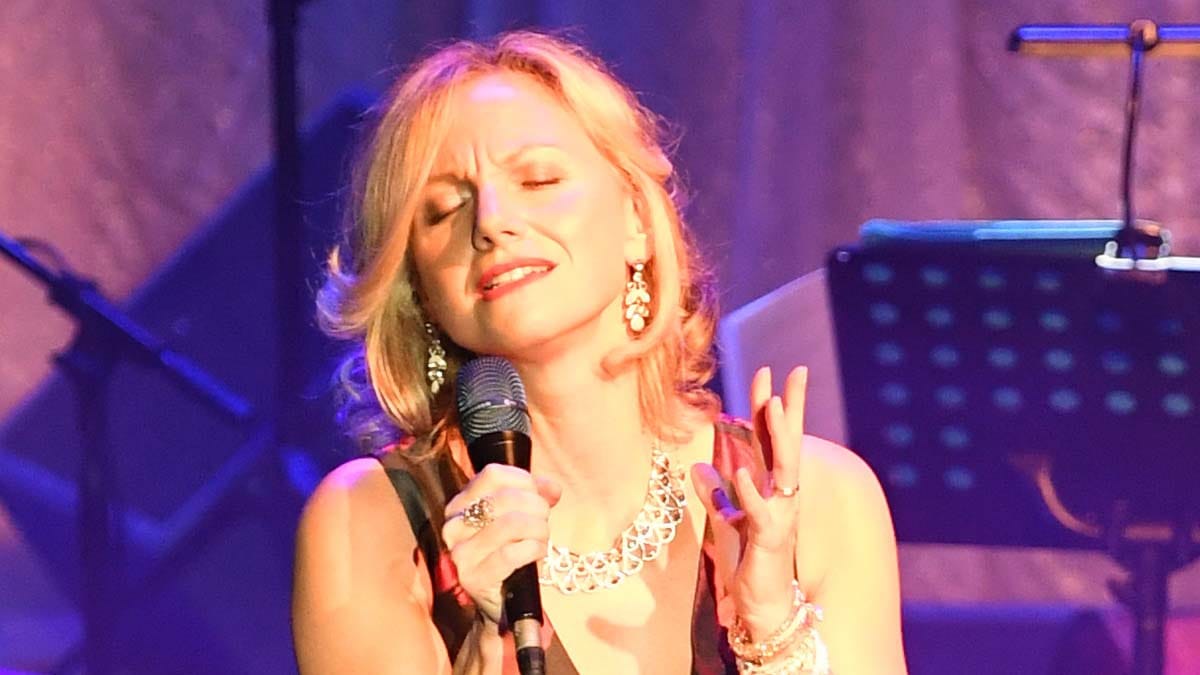 Liza Pulman