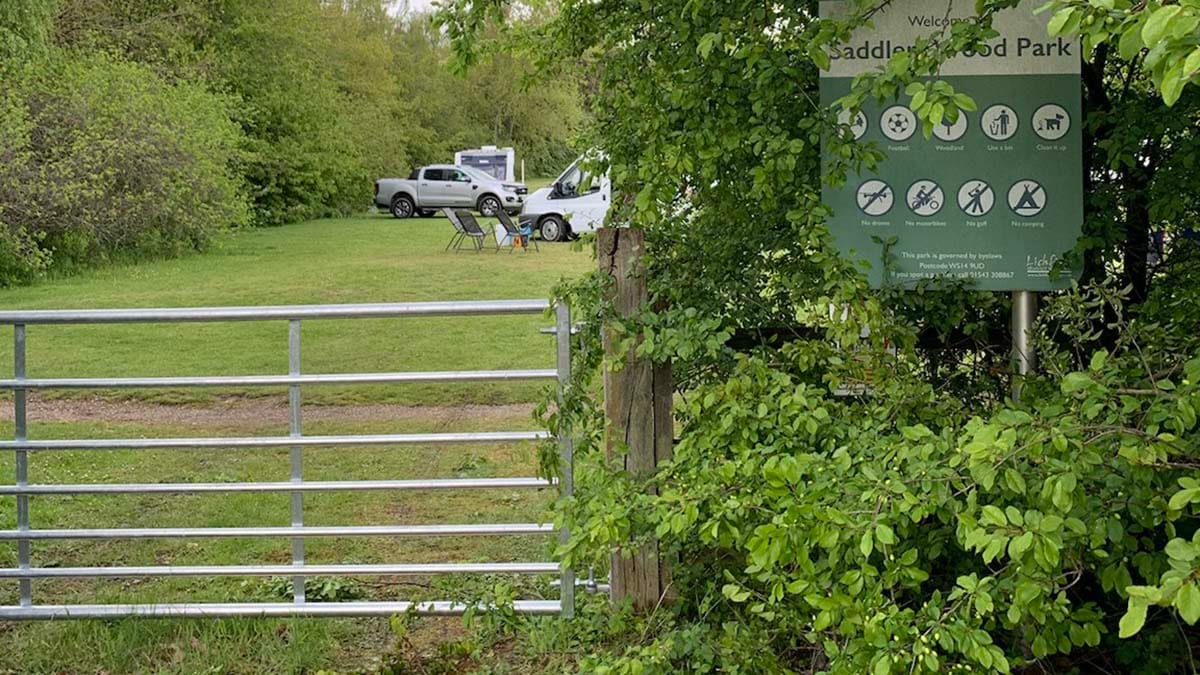 Travellers parked on Saddlers Park in Lichfield