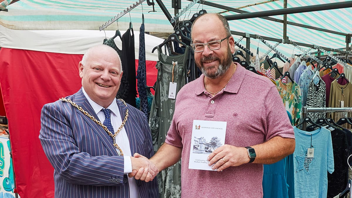 Cllr Robert Yardley with Simon Davies