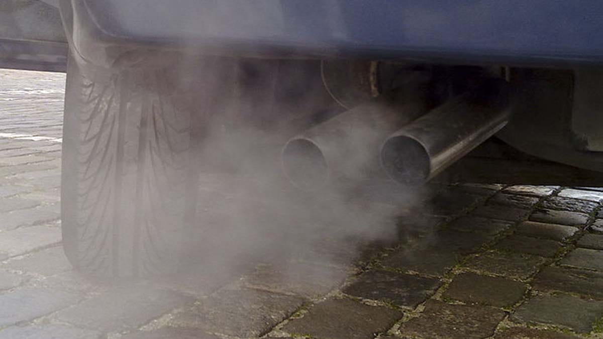 Car exhaust. Picture: Ruben de Rijcke