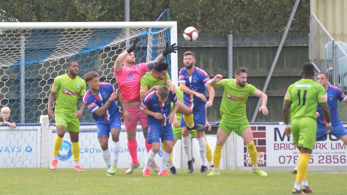 Action from Chasetown v Barwell. Picture: Louise Yates