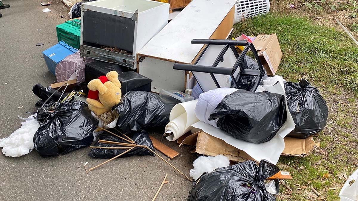 Rubbish dumped on Little Pipe Lane