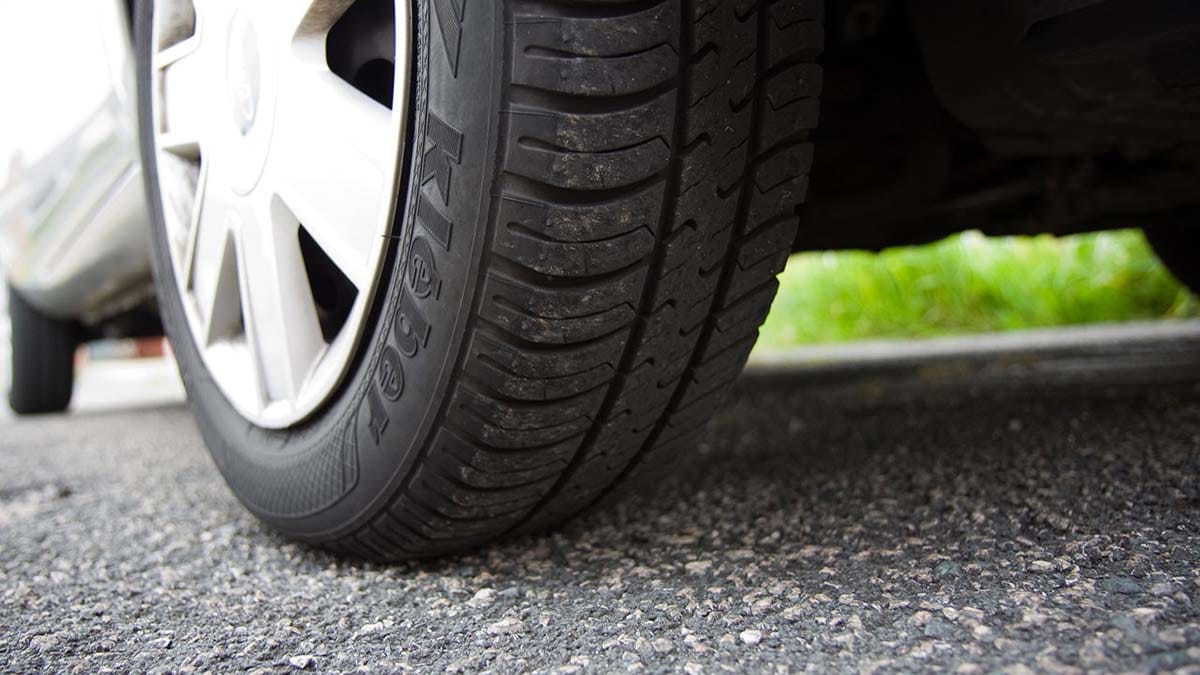 Car tyres