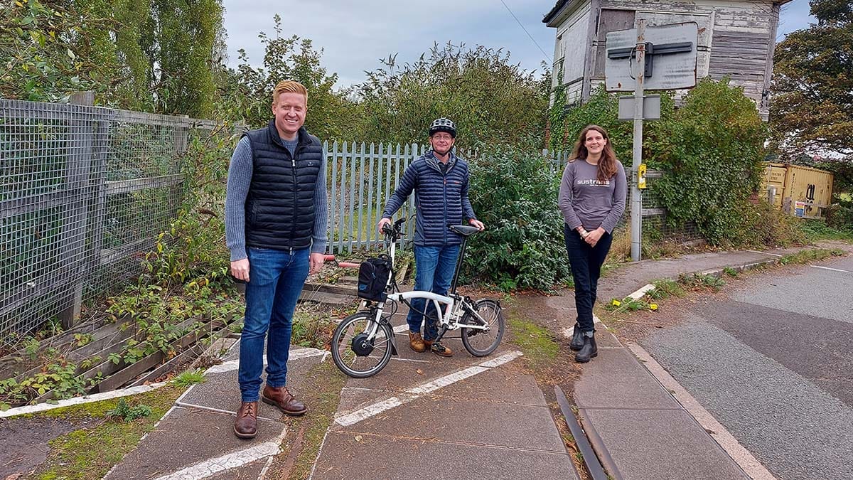 Cllr Doug Pullen with Edward Healey and Joss Winter from Sustrans