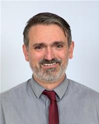 Cllr Darren Ennis