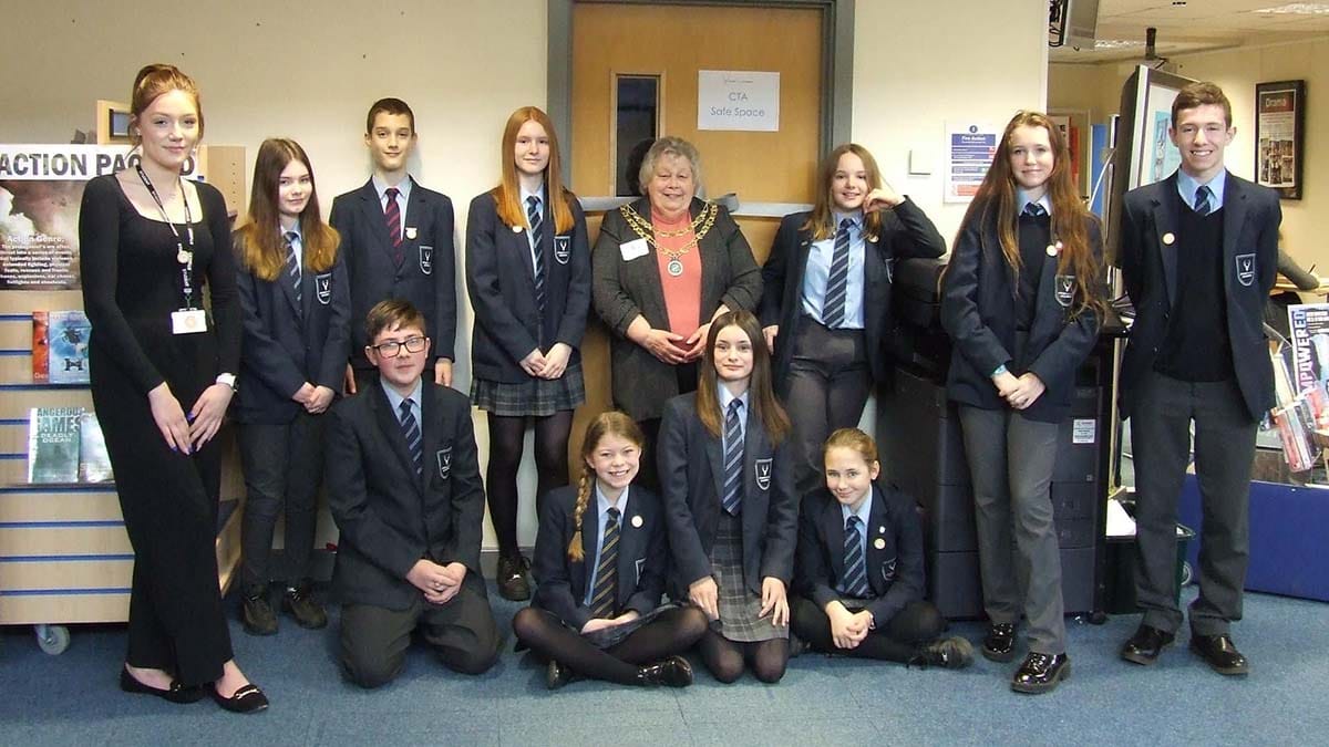 Cllr Di Evans with pupils at Chase Terrace Academy