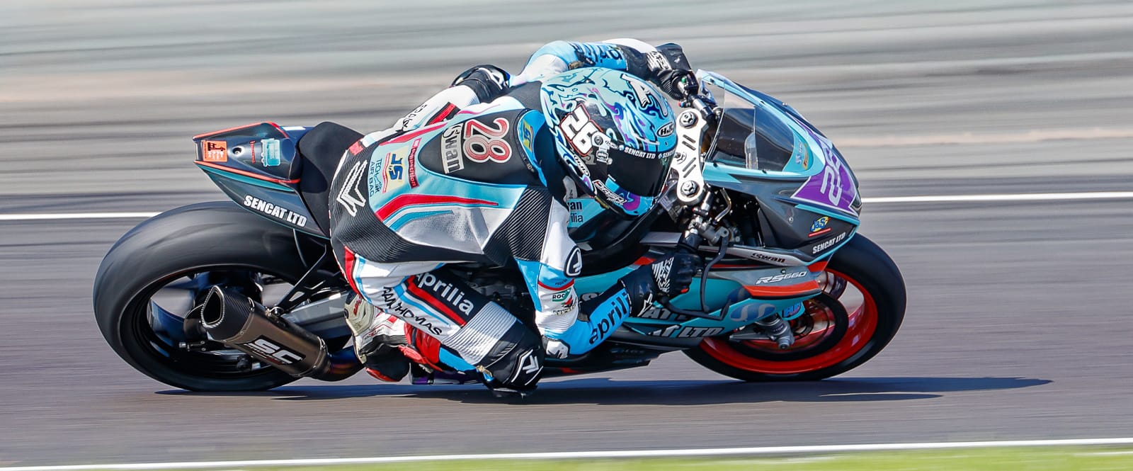 Donnington Park British Superbikes by Steve Lee