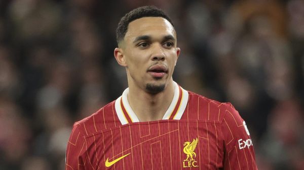 Trent Alexander-Arnold chooses Real Madrid.