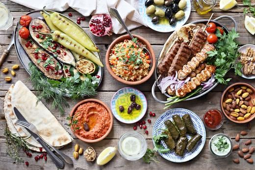 Mediterranean Diet vs Paleo: How Do They Compare?
