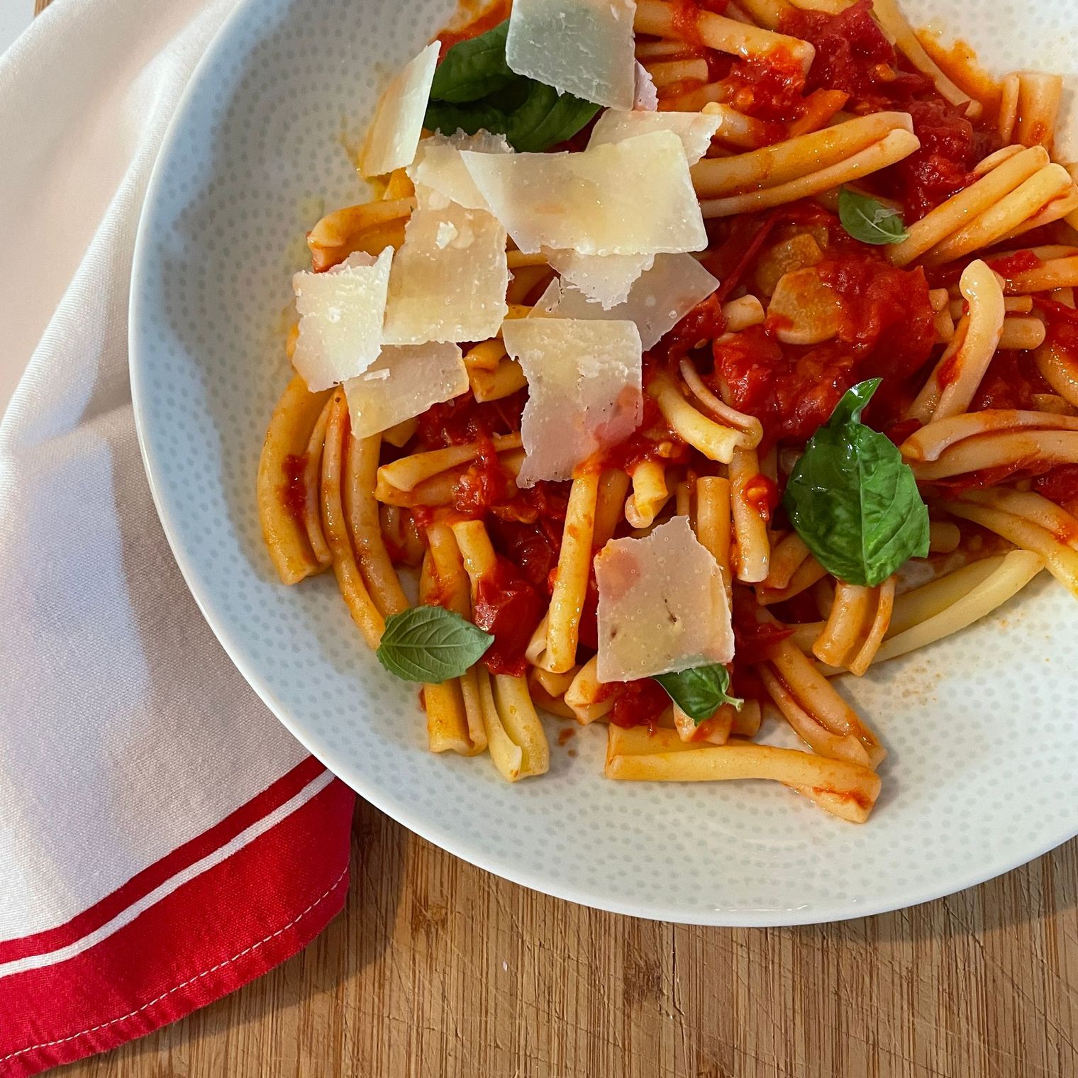 Delicious Quick Tomato Sauce with Extra Virgin Olive Oil