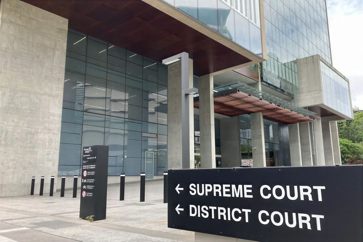 A GP on trial for manslaughter arrived at a home birth without her medical bag and was talked through CPR by a triple zero operator, a court has heard