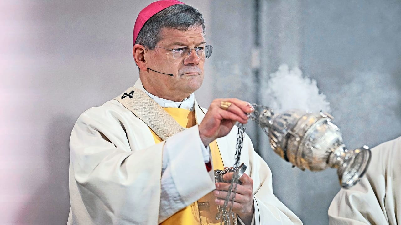 Schluss mit lustig: Pfarrer muss wegen Fasnachtspredigt gehen Schluss mit lustig: Pfarrer muss wegen Fasnachtspredigt gehen