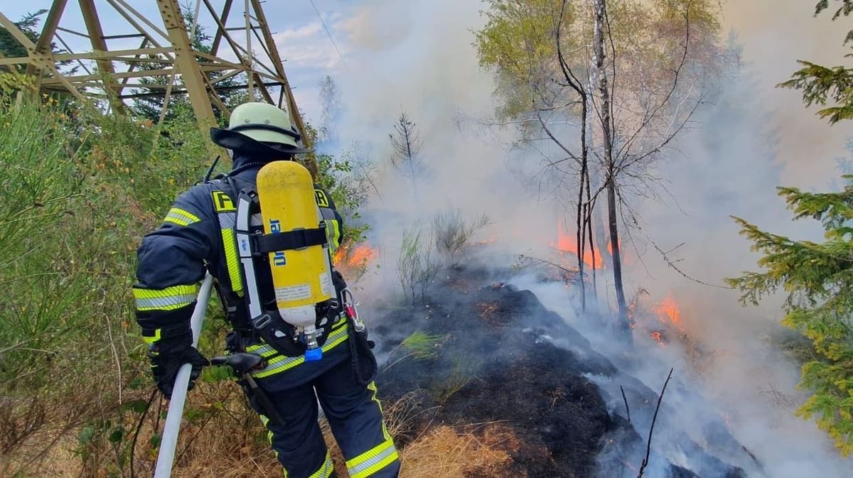 Forest fire near Schramberg spreads